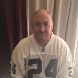 Meet your Posher, Travis